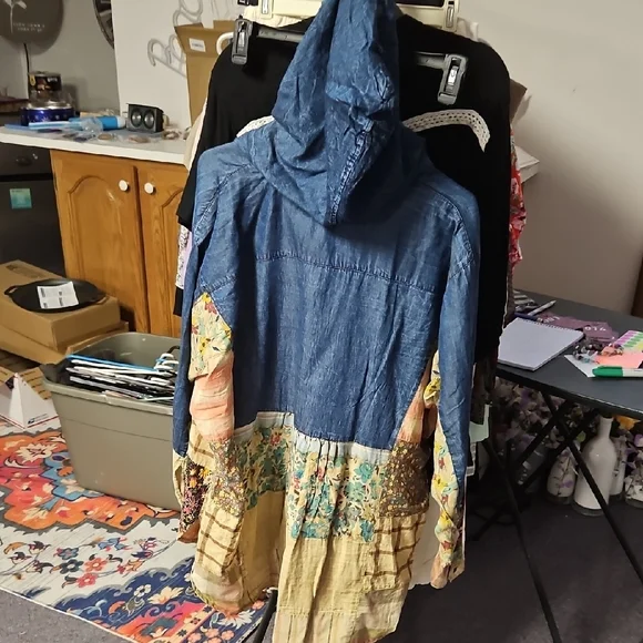 Floral Patchwork Button Down Shirt - Picture 10 of 10